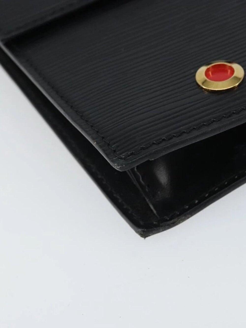 LOUIS VUITTON Epi Hublot Shoulder Bag Black Red M52557 LV Auth 170099 - Picture 4 of 16